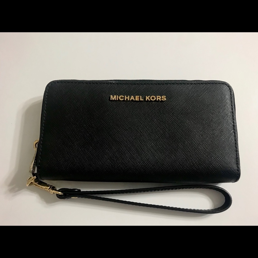 Michael Kors Wristlet